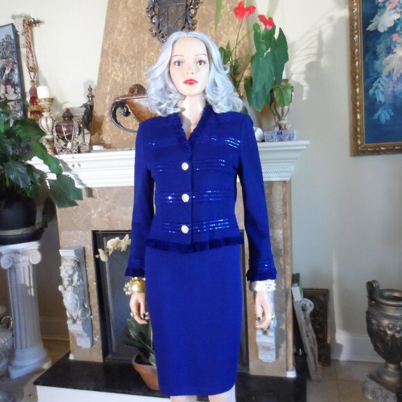 New St. John Evening Royal Blue Knit Skrt Suit w/Pailettes Embellishment Size 2 - Picture 1 of 16